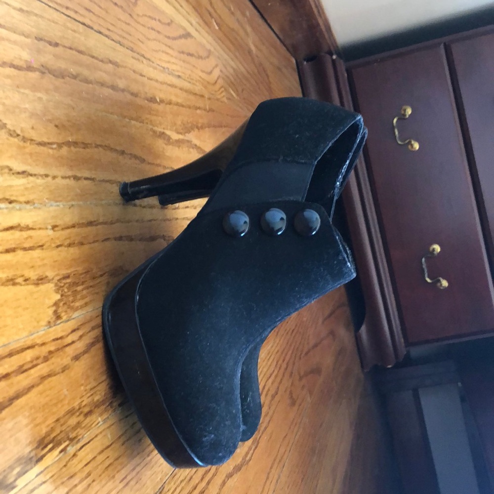 Black heels